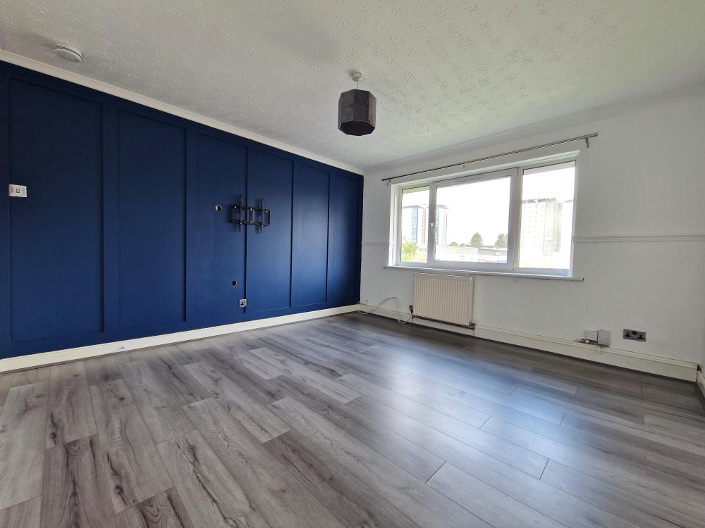 UNFURNISHED 2 Bed Upper Cottage Flat, Cambuslang Main Photo